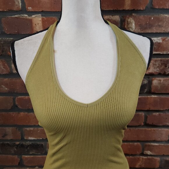 Out From Under Jackie Ribbed Seamless Cropped Halter Top in Green Women's S - Picture 3 of 7